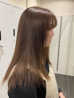 【フウカ】ワンカラーで艶髪ベージュカラー