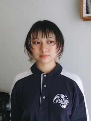 インナーカラー映え！ウルフカット