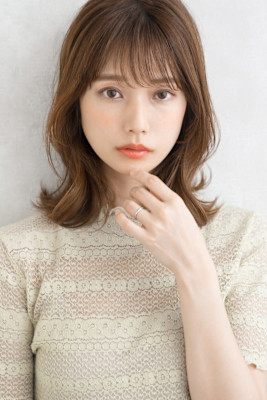 シースルーバング・伸ばしかけミディ・レイヤー・韓国風スタイル