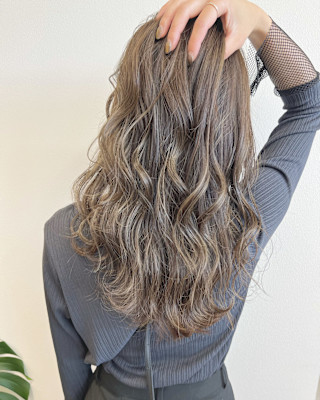 グレージュヘア