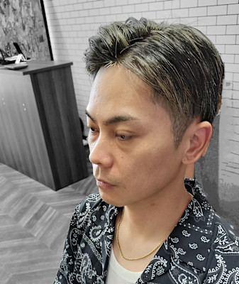 ハイライトメッシュカラー＋ツーブロック