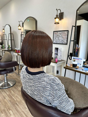 ピンクベージュ