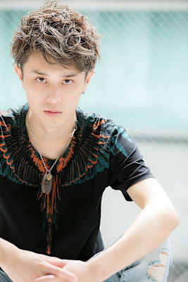 メンズヘアスタイル　メンズヘアカラーメンズパーマ