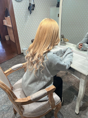 ハイトーンロングヘアー