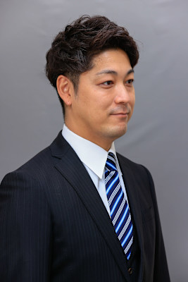 ふんわり盛り髪・清潔感アクティブスタイル　アレンジ七三