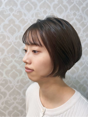 大人カジュアルなフェミニンショートヘア☆