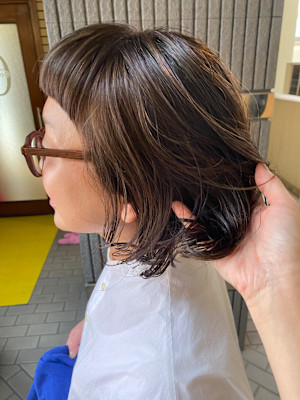 【オーガニック白髪ぼかし】ハイライト×ナチュラルボブ