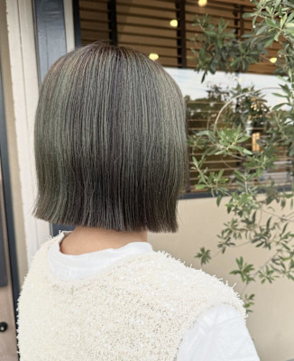 オリーブグレージュ×アンブレラカラー