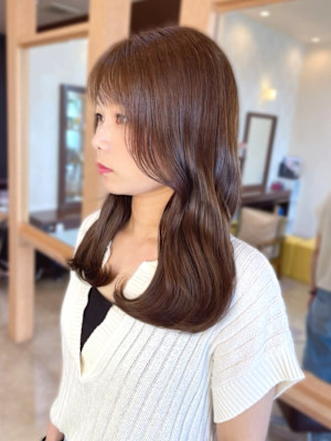  大人セミロング 透明感カラー 20代 30代 ベージュ