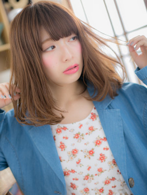 ベビーバング暖色系カラーくせ毛風ストカール　透明感カラー