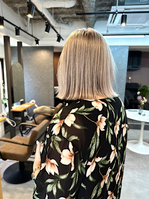 外ハネボブ×ホワイトカラー