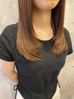 顔周りレイヤーカット