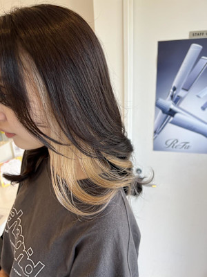 ベージュカラー