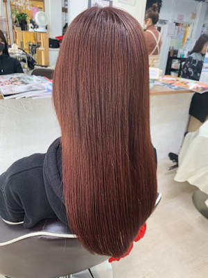 ピンクブラウンとロングがかわいいスタイルです。