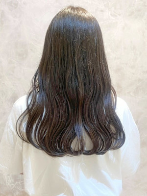 グレージュカラー　ゆる巻きアレンジ　上品カラー　透明感カラー