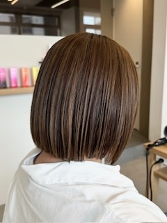 切りっぱなしボブ×ハイライト