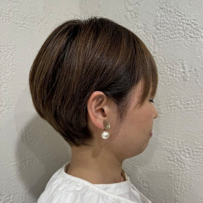 耳かけショートスタイル