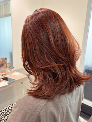 オレンジブラウン×ふわっとミディ