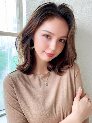 30代/40代/小顔ヘア/前髪/こなれミディ