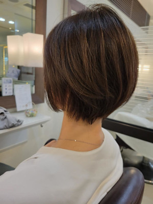 耳かけ丸みショートボブ　絶壁解消ショートボブ