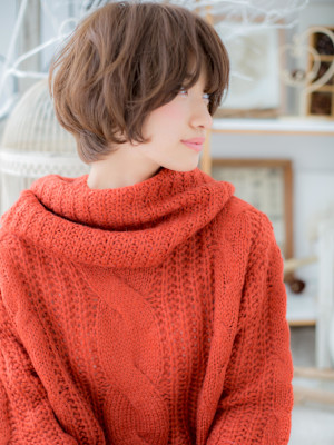 インナーカラーくせ毛風小顔ミニボブショート　マロンブラウン