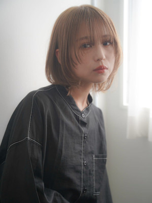 91くびレイヤーカットエモージュ切りっぱなしボブ透明感カラー