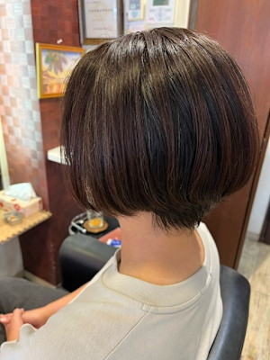 ショートボブ