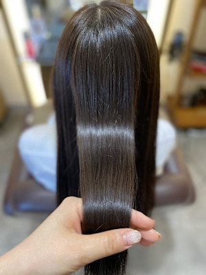 ナチュラルブラウン×煌きトリートメント