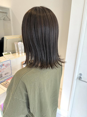 ◆ブリーチなしアッシュ系カラー◆切りっぱなしボブ