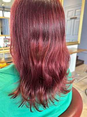 ミディアムヘア×ルージュレッド