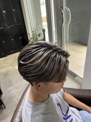 ウルフアッシュブラックカルマパーマベリーショート