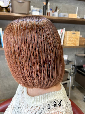 ピンクベージュ×ボブ