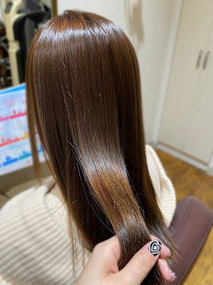 ブラウンカラー