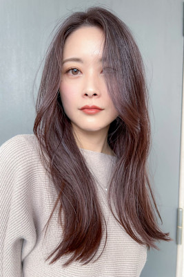 センターパート　ロングスタイル