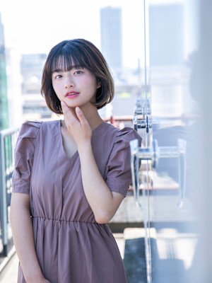 王道ボブスタイル×カーキベージュ