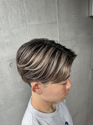 ウルフアッシュブラックカルマパーマベリーショート