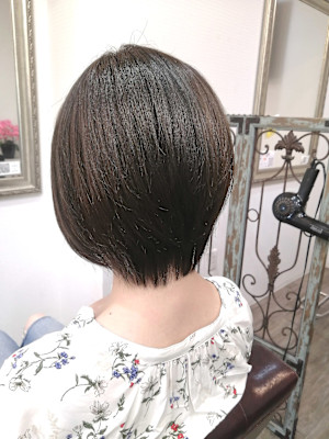 レイヤーボブ×ベージュ