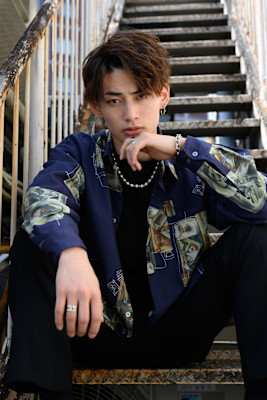 アップバングマッシュツーブロック