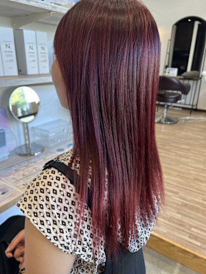 チェリーレッド