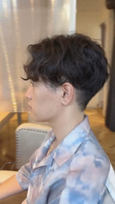 センターパート／ゆるまきパーマ