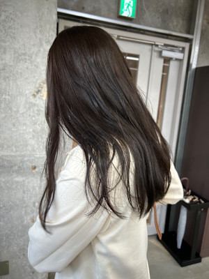 柔らかグレージュ