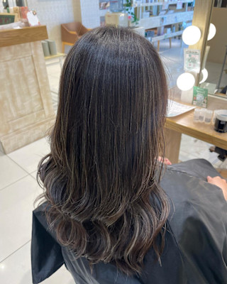 白髪ぼかしハイライトカラー　（千田）
