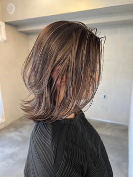 THREE...by velvet×ミディアム