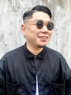 好印象爽やかサイドパートスキンフェード七三