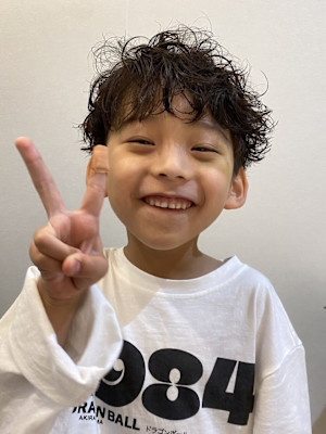 キッズ波巻きスパイラルパーマ/keshiki 大名 