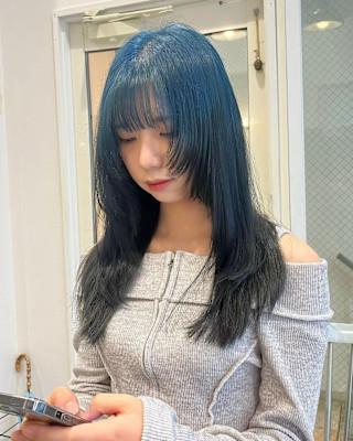 ブルー×ブラック　ブリーチルーツカラー