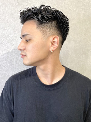 センターパートアップバングマッシュツイスパナチュラルパーマ