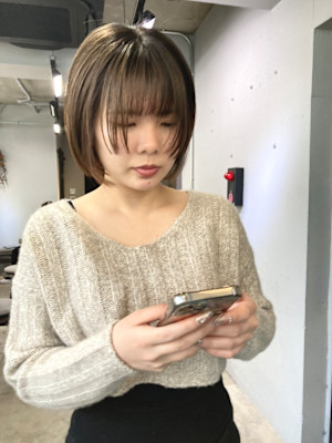 顔周りレイヤー、ショートボブ【高田馬場　lok】