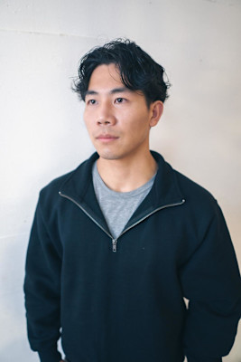 相性抜群◎センターパートとパーマ【e's 諸星】