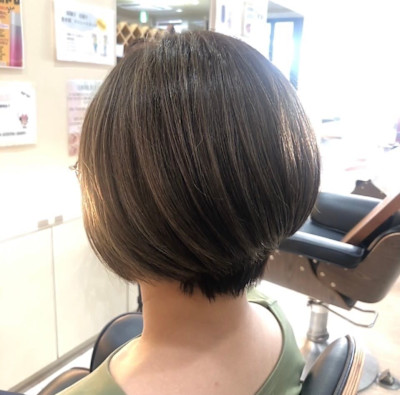ぼかしハイライト×ショートボブ